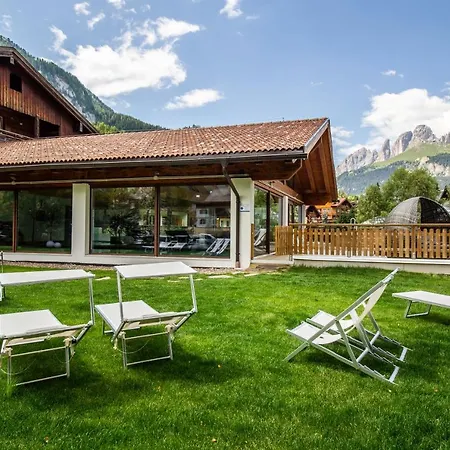 Cirelle & Aparthotel Canazei